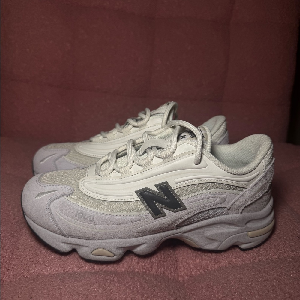 New Balance 1000 Cream and Gray Sneakers